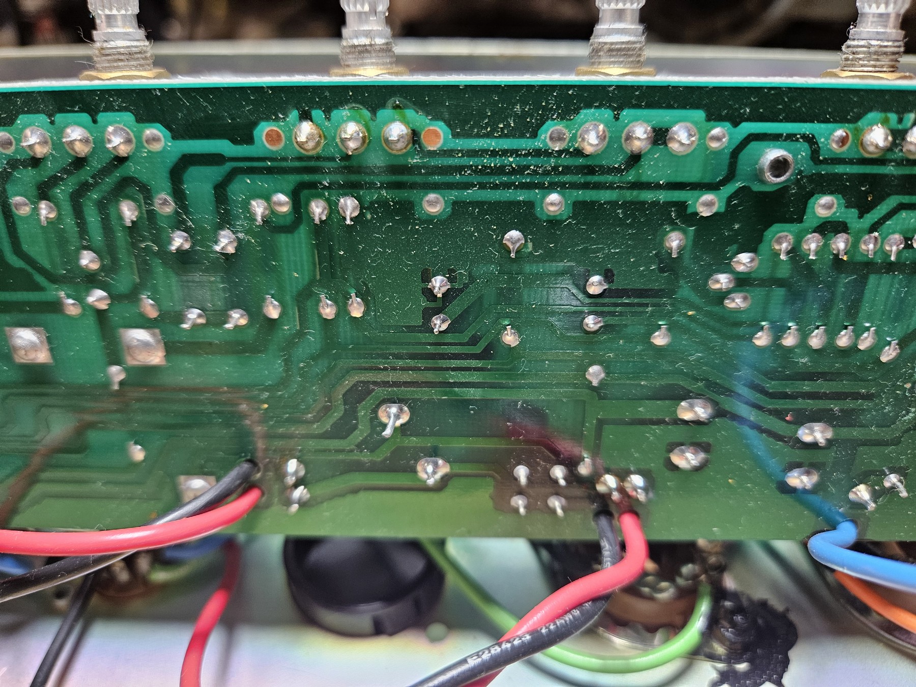 Underside of an unmolested SL-X circuit board