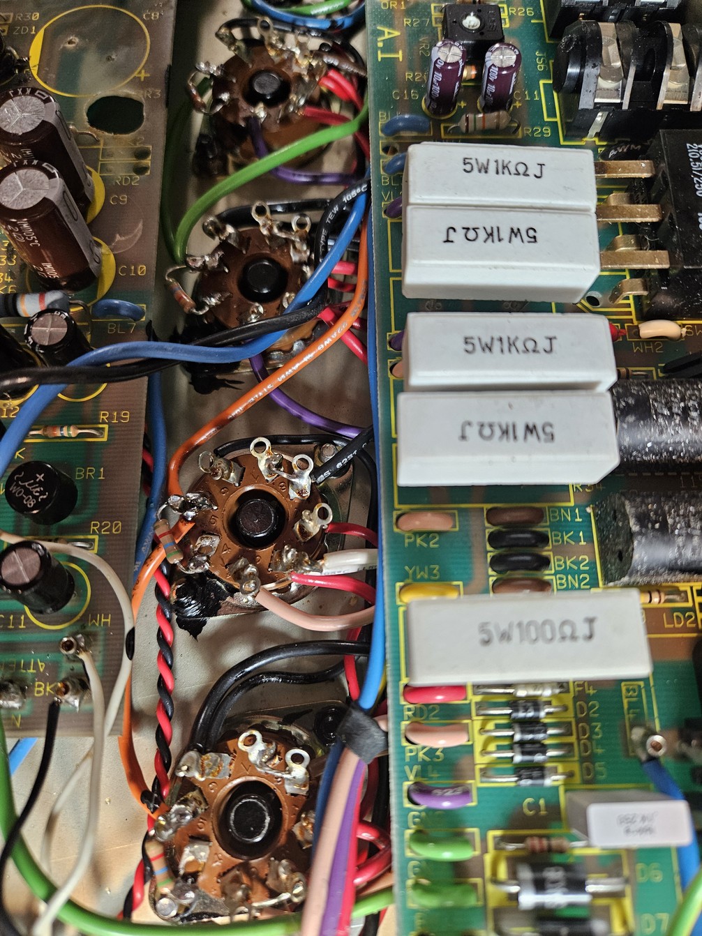 Grid stopper resistors installed on the output tube sockets